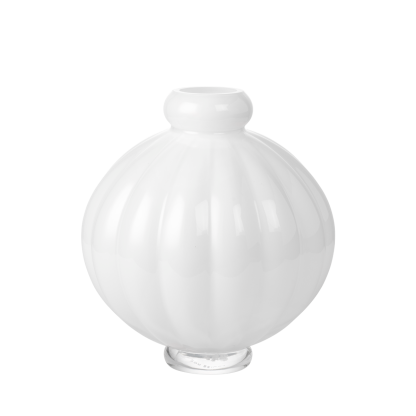 Louise Roe - Balloon vase #01, opal white - H:25 cm. - Louise Roe