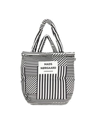 Mads Nørgaard - Duvet Dream Pillow Bag Shopper - Stripe play aop/black - Mads Nørgaard