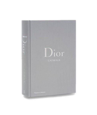 New Mags - Dior Catwalk bog - HAY